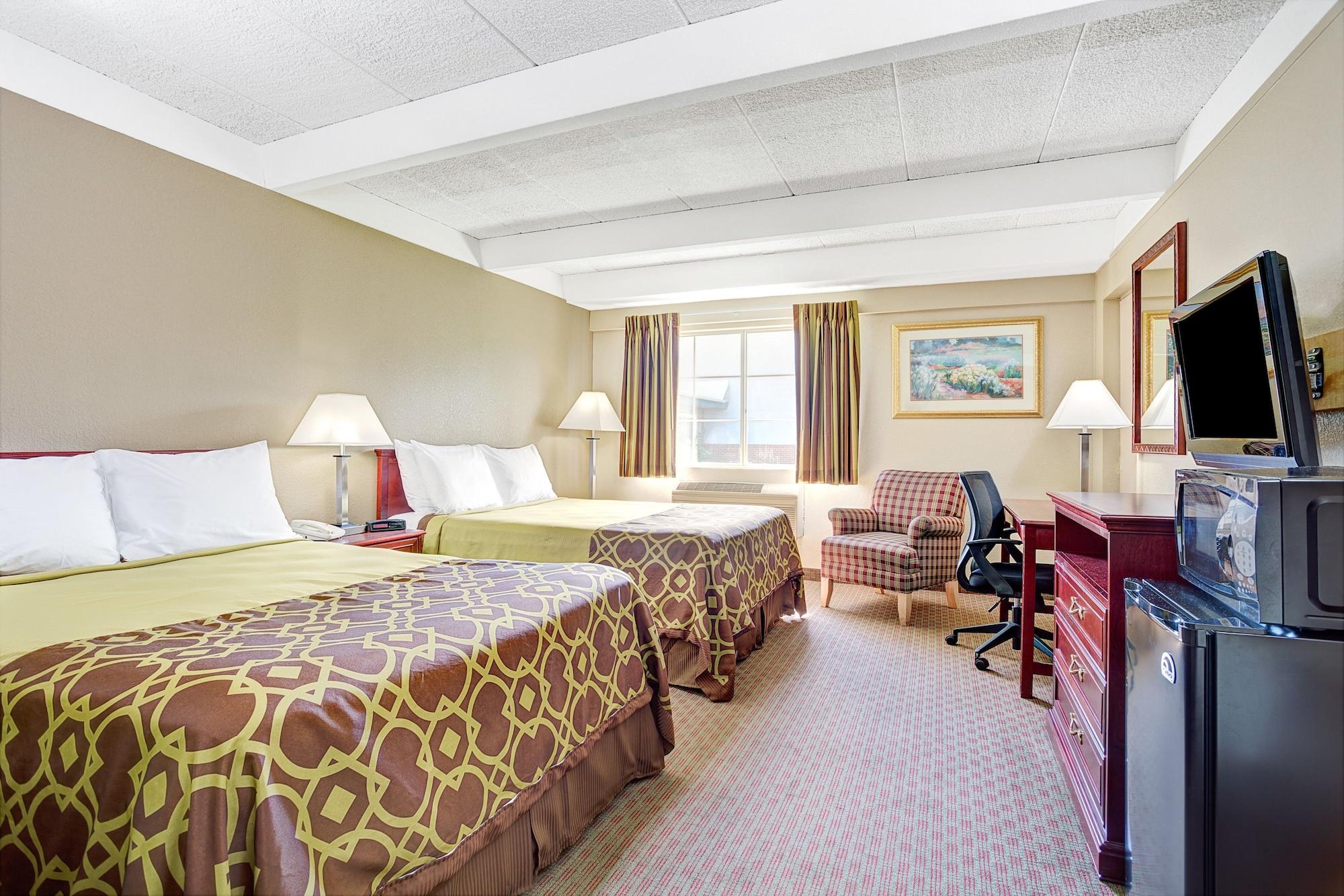 ทราเวลลอดจ์ บาย วินด์แฮม ไอโอวาซิตี้ Hotel ภายนอก รูปภาพ